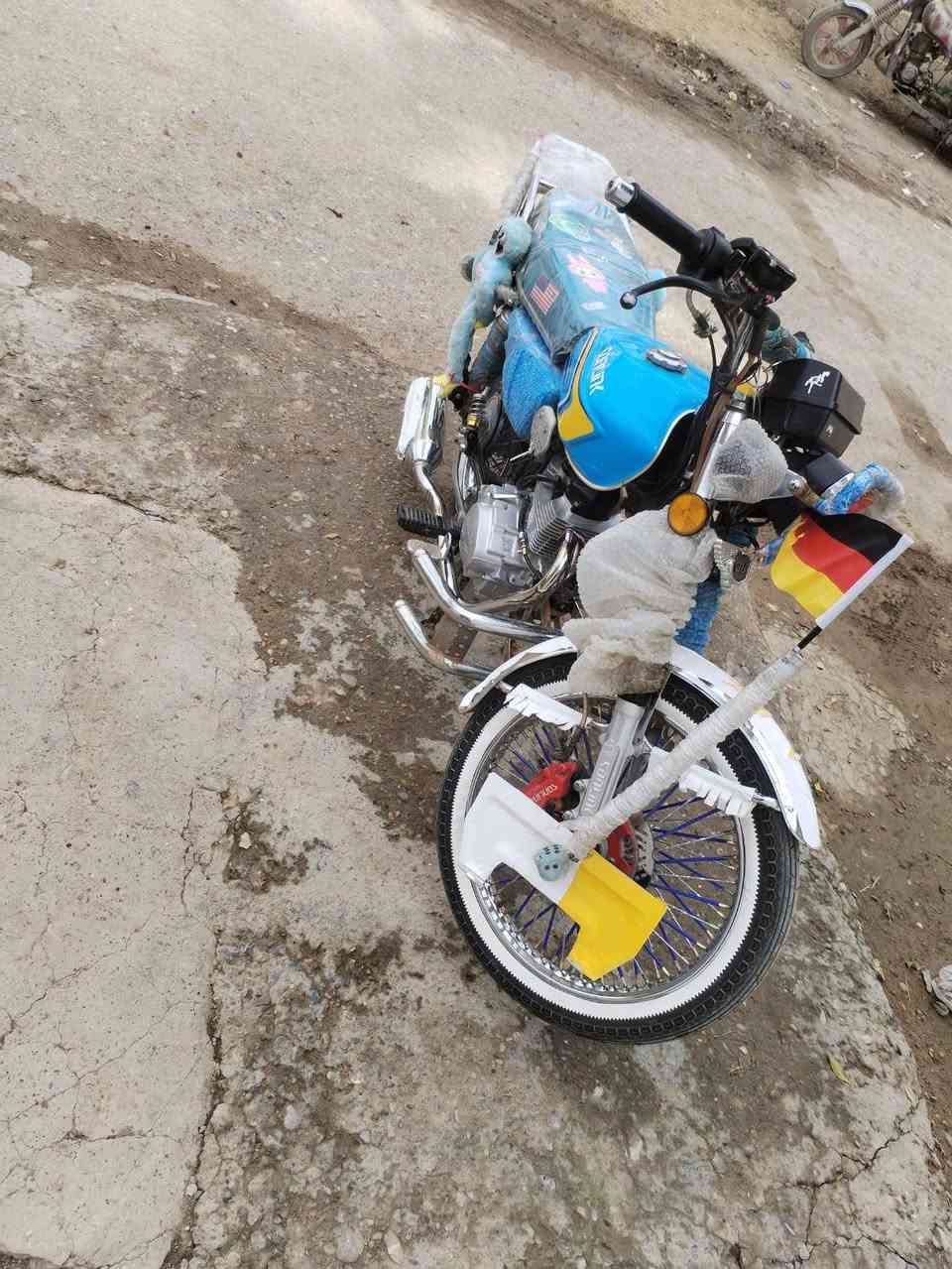 سلام عليكم تايكر للبيع دراجه مفوله من كلشي سعر 700وبيه مجال حك الجيه مكاني خالص
***********
