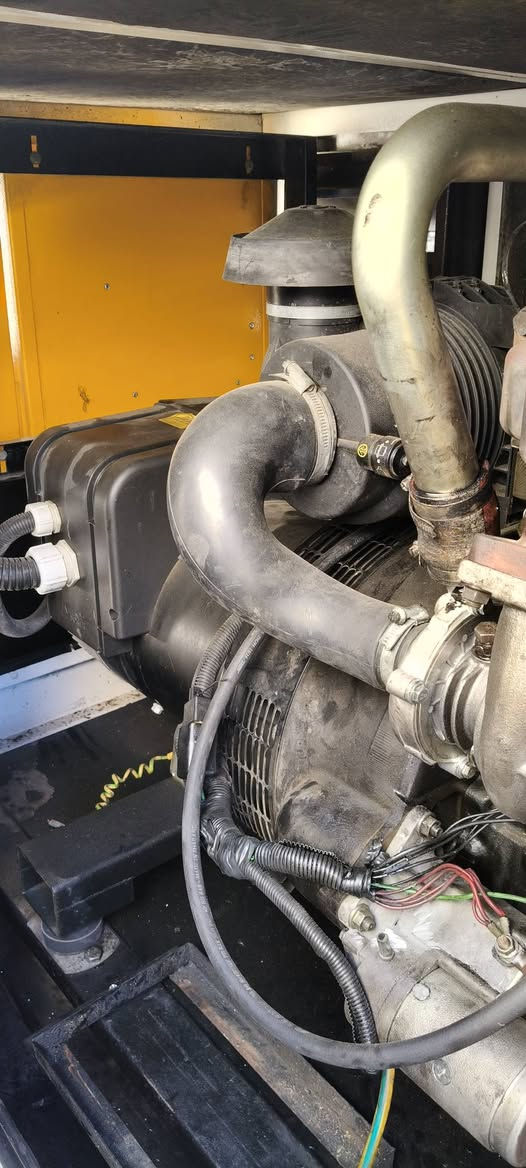 مولد 60 كيفي استندر لا صرف ولا بخار
السعر 43 وبي مجال.  مشتغله 6000 ساعه
بغداد كراده.  للاتصال ***********
