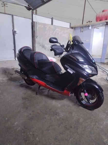 فورزه 0/9بصمتين سويج طوارئ+تدفه يدات+قبق اكلجات نيكل+جامة قطعتين+قاعدت تليفون+صالنصه رياضي صوتها يخبل+ماشيه 42الف حقيقي شرط الفحص+لايتات زنون اصلي+مكينه ممفتوحه/كلجات كفاله جويتر واحد ونص جيب فيترك وتعال افحص على راحتك 

لون اسود ولترايش حمر ابلاديه/نضافه 90٪
شلعه معدل قويه/كهربائيات 
شلعه معدل قويه/كهربائيات كلها شغال /تراي 
يخبل ونعومه فول 
ملاحظه: دراجه حلوه ونضيفه ومداريها جيب فيتر وتعال كلبها على راحتك 
سعرها (مليون و350)مكاني بغداد جسر مثنى 
للاستفسار:ه‍ ***********
