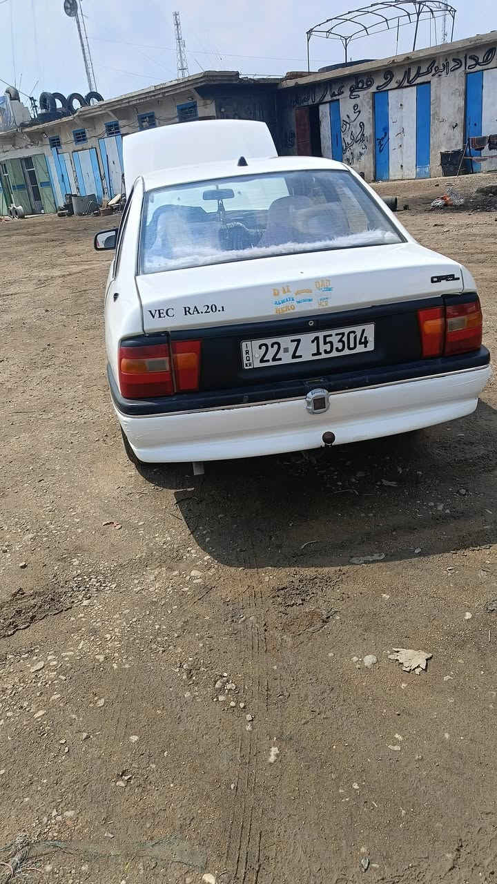 السلام عليكم 
للبيع
📌اوبل فكترا موديل 1995
📌لون ابيض
📌محرك 20 كير  اوتامتيك محرك شرط الفحص 
📌سنويه وهزه جديده ل2030 بسمي تحويل ثاني يوم رقم اربيل دولي 
📌صدر امامي خلفي جديد
📌تخم تاير جديد
باتري جديد 
📌السعر فقط 40وبيها مجال حگ الجيه
📍للاستفسار ***********
