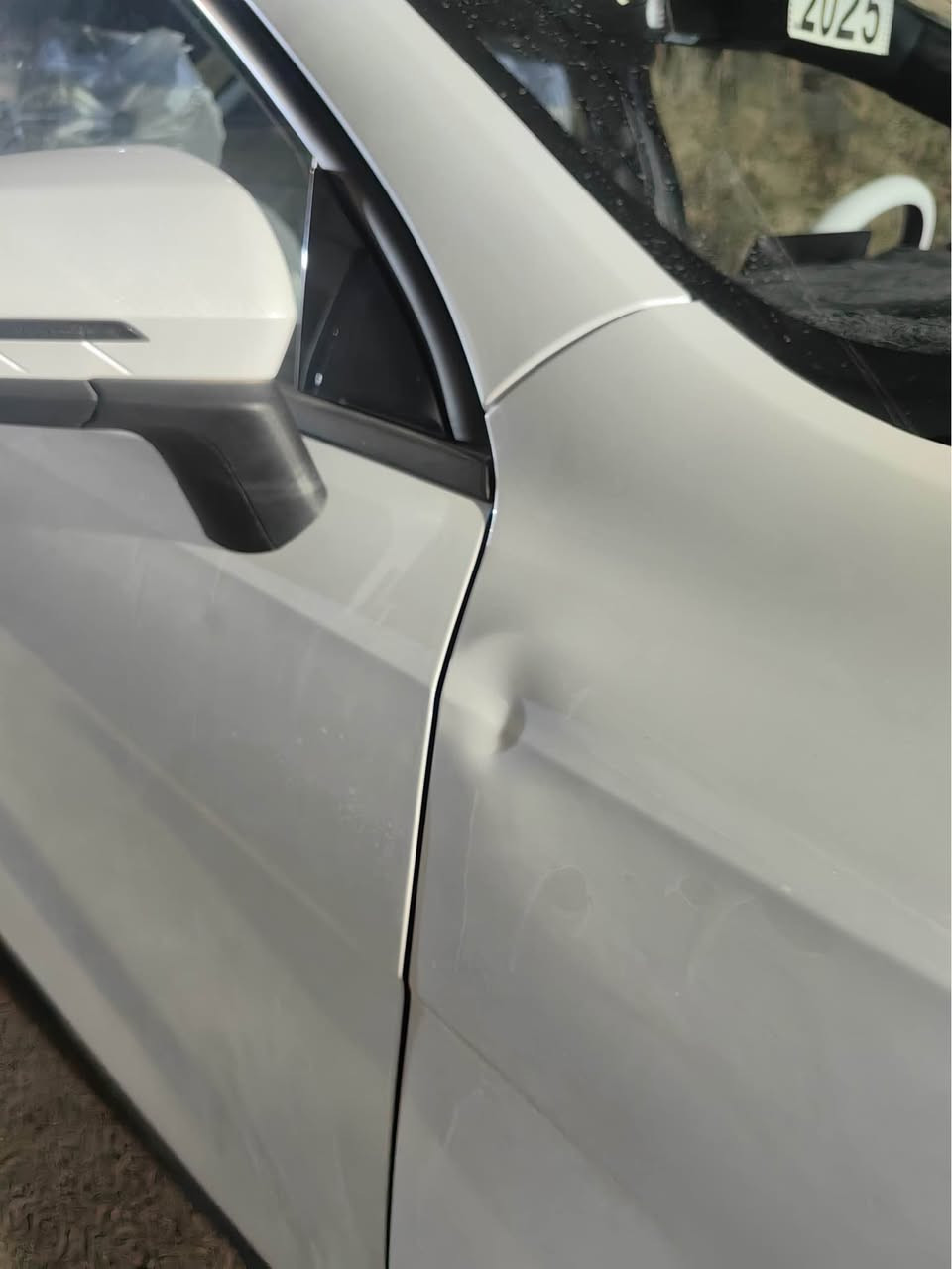 السلام عليكم 
BYD. 2025  جن بلاص 
السياره اخت الزيرو ماشيه 5000 مرقمه و كامله و صاحبها يريد تحويل كفاله ماعده رصعه موضحه بلصوره مكاني البصره - 124 وبيها مجال واذا مرواس عادي 
 *********** Singapore
