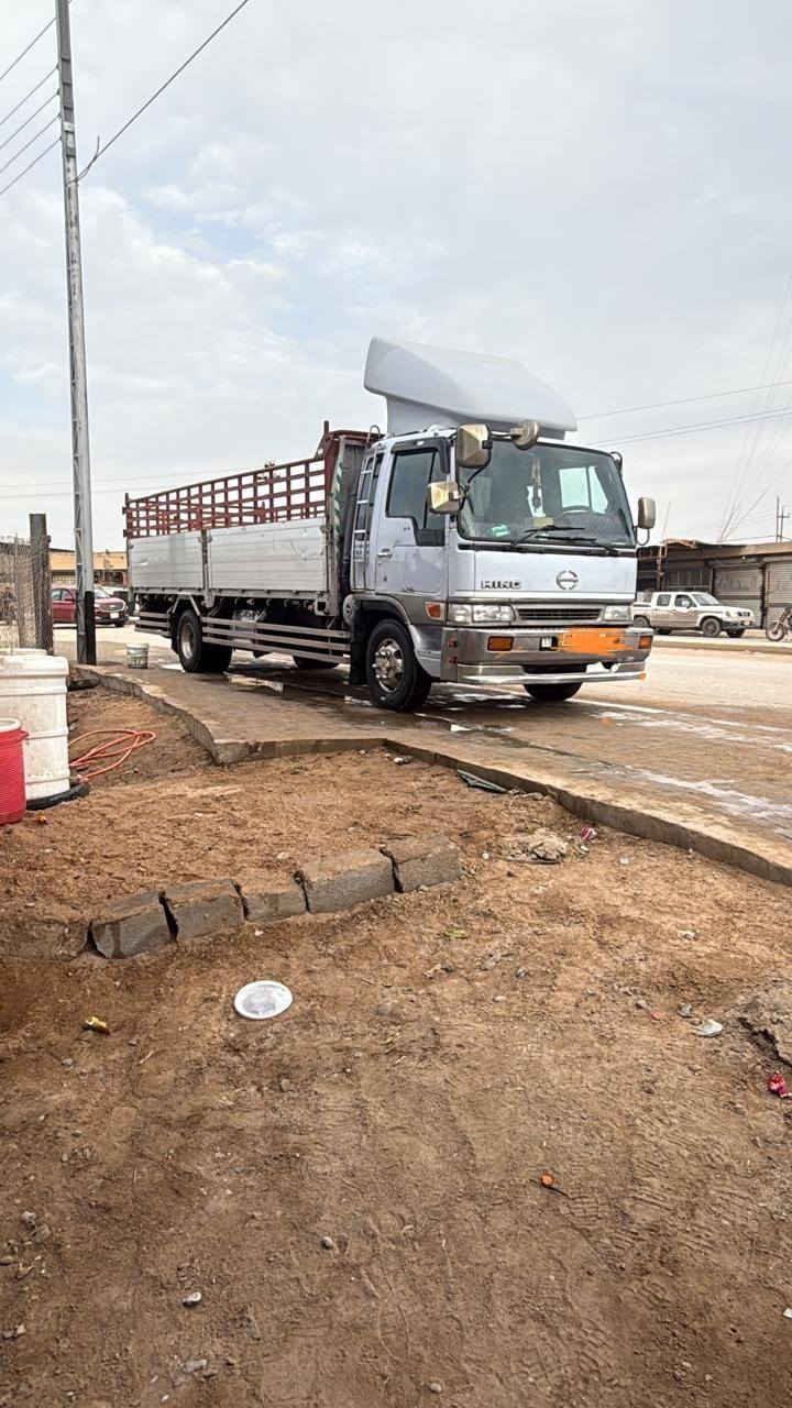 سلام عليكم هينو نكر 80عادي تخم تاير مكينه وكير كفاله شاصي 6وبع بلادي سنوي جديد رقم جديد سعرها 210 العنوان البصره ***********. ***********
