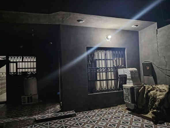 بي ب ال حمد خلف العمارات الزيتون مساحه ٢٥٠ السعر ٥٠ بي مجال ***********
