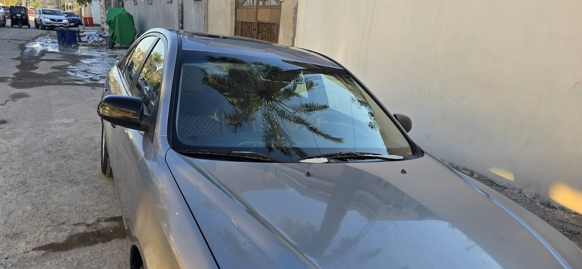 السلام عليكم سوناتا 2007 للبيع ماشية 174000 km
   اللون رصاصي تدفئة وتبريد و فتحة بالسقف وتحكمات ستيرن مبدل بيها بونيد نفس اللون وبيها شوية بارد بالجاملغ الامامي وصبغ صغير بالجاملغ الخلفي السعر ٩٥ ورقة للاتصال الرقم ***********
