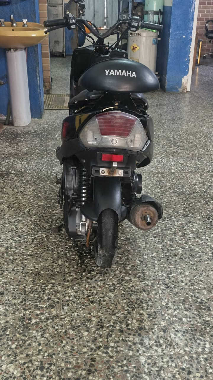 السلام عليكم دراجة ماكس عدله
للبيع دراجة خير من الله شلعه معدل خير من الله 
الدراجة نقصها بس تاير خلفي شوية تعبان غيرها 
بعد ماكو سعر 325 وبيها مجال قليل مكاني بغداد 
حي اور ***********
