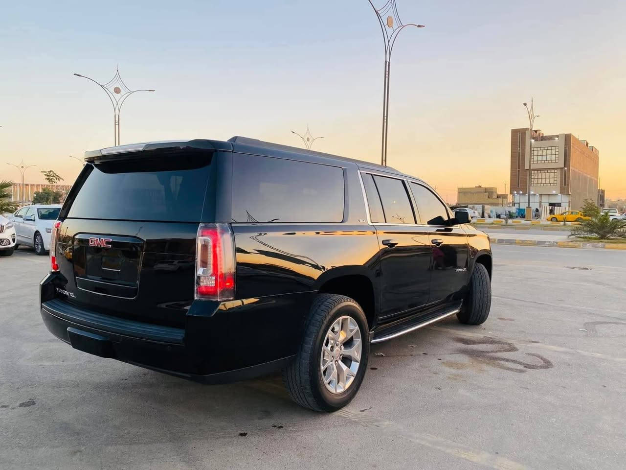 السلام عليكم  ورحمة الله 
جمسي يوكن طويلة ادوات ادوات للبيع 
موديل ٢٠١٦ 
مابيها اي نقص جاهزة 
مكفولة من الصبغ والكص والعشاير 
مكانها نجف 
السعر ١٦٥ 
***********
