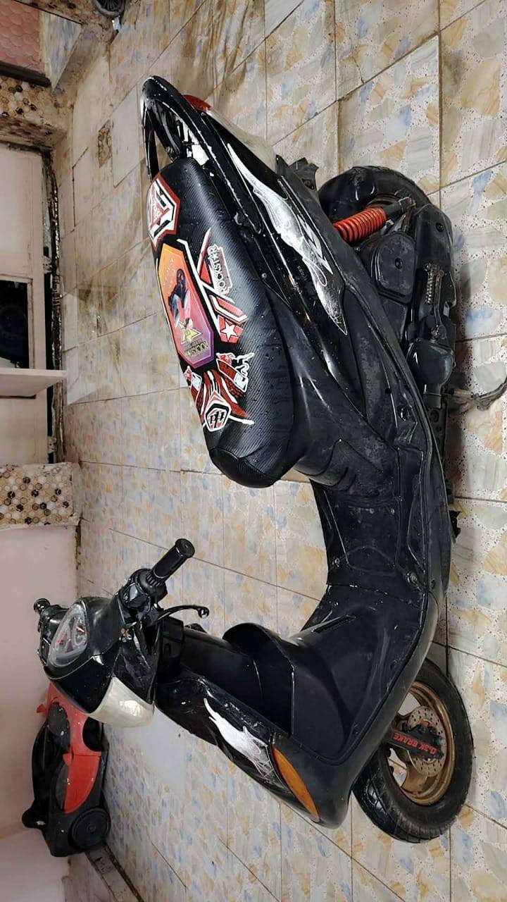 سلام عليكم دراجه ماكس حاويه مكفوله من كله بلاد مامفتوحه كهربايات كله شغاله السعر مناسب وهاذه رقمي ***********
