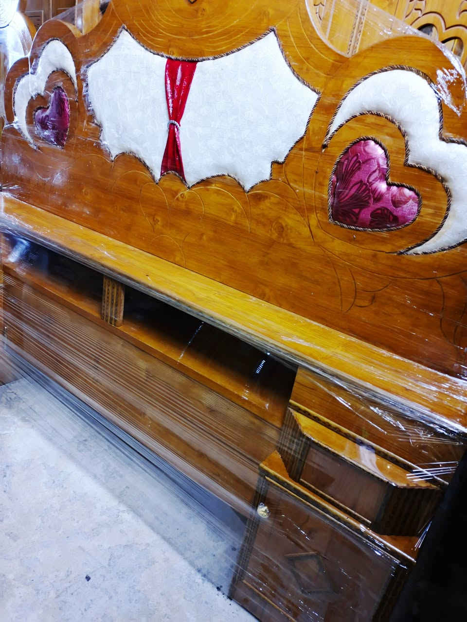 "🔥 عرض مميز! غرفة ام الستة طابقين، اخت الجديدة
استعمال قليل جدا، نظيفة جدا
مكان الغرفة: بابل الحمزة الغربي
🚚 خدمة توصيل متوفرة بأيجور
هدية🫵 مع الغرفة
للتواصل: ***********"
