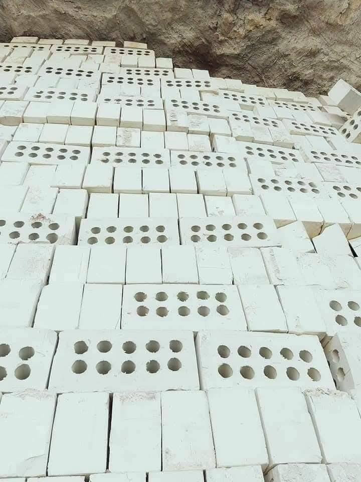 السلام عليكم
طابوق مجمع النهروان طابوقه جمهوري ودرجه اوله 
خاليه من الملاح 
عدد مضبوط ٤٠٠٠ و٣٠٠ زياده 

للاستفسار ***********📲
