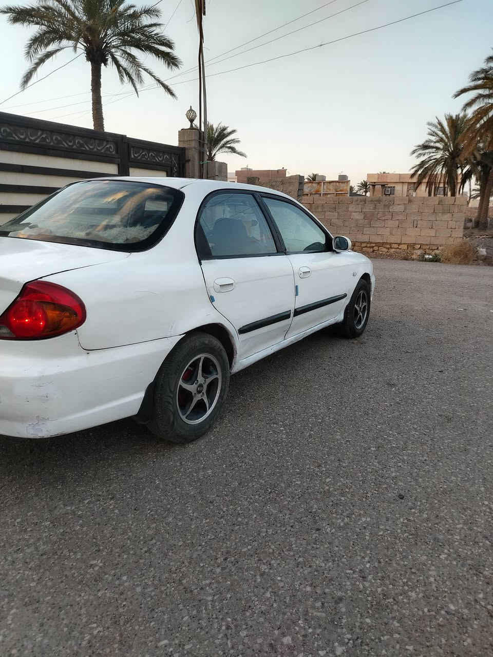 السلام عليكم كيا سبكترا موديل 2000 رقم انبار سنويه جديده لل 2027 كير عادي محرك نظيف مكفول
منظومه التبريد كلها جاهزا بي ليك بل بواري
صدر جديد
كهربايات نظيفه عالي ناصي اشاير دبل اشاير كلها شغاله
تايرات باتري نظيفات
دواخلها نظيفه
السعر ٣٨ وبيها مجال للشراي
مكان السياره الرمادي 
***********
