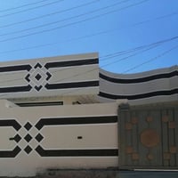 للبيع بيت مساحه ٢١٠ متر مكانه حي العسكري الطاقه قطاع 17 طابقين يحتوي ع...