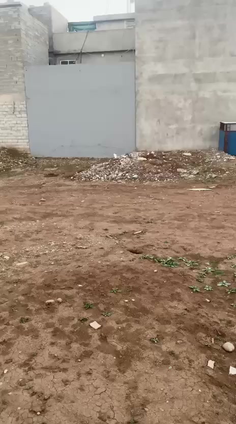 ارض للبيع في التربية الثالثه على شارع 20 المساحه 300 متر ممكن بيع نصف مطلوبها  للجمعيه 27مليون ونص ***********
