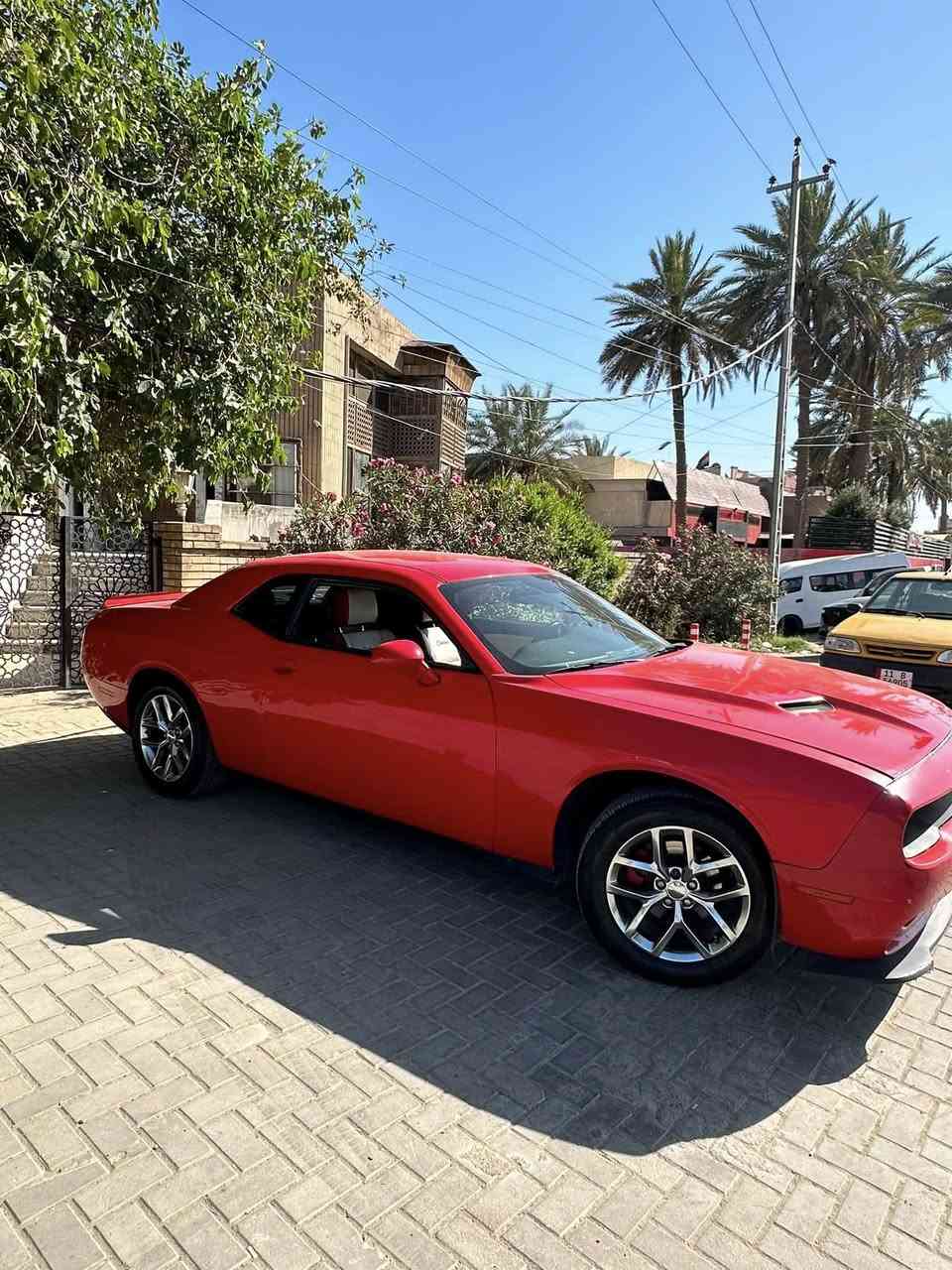 جالنجر 2018 sxt ماشية 88 ميل متواجد بالكاظمية و بالمنصور و بالجادرية
بيها نواقص بسيطة 
السعر 159 ورقة
تواصل ***********
