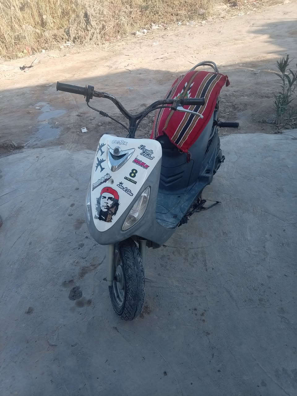 للبيع ومكينه مامفتوحه بلاد مراوس بكير أو للمشتره فضيه الدراجه نهضه ومعدل ***********
