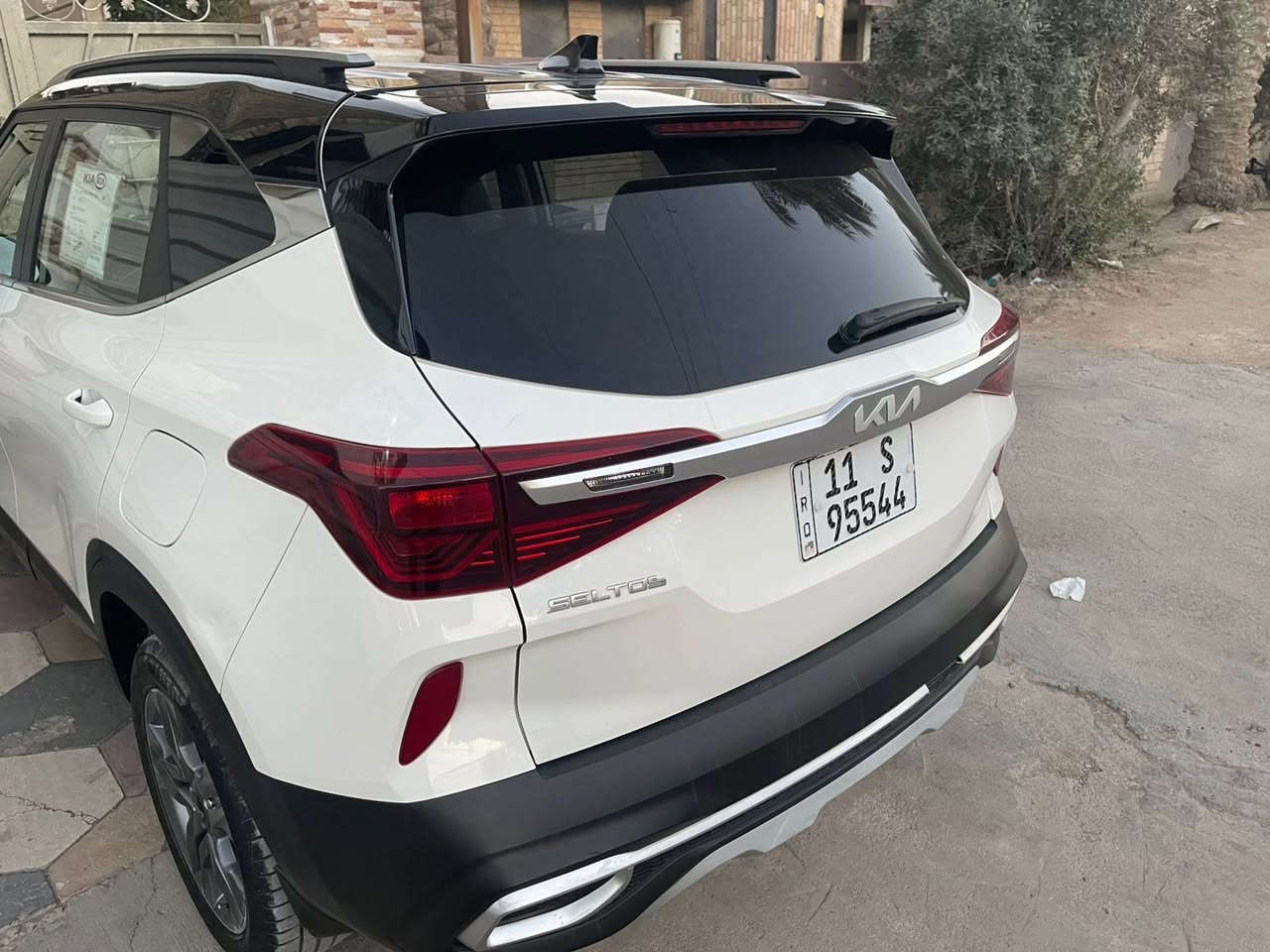 السلام عليكم
كيا سيلتوس ٢٠٢٢
سيارة خير من الله ماشية ٤٤ 
حادث ربع بنيد صبغ بدون دواخل جميع لإرباكات سليمة سيارة جاهزة شاشة بصمة كراسي كهرباء قمارة اسود بلادي سيارة مكفولة ماعدا البنيد وشوية بارد بجاملغ رقم جديد 
بغداد 
السعر ١٥٥
***********
