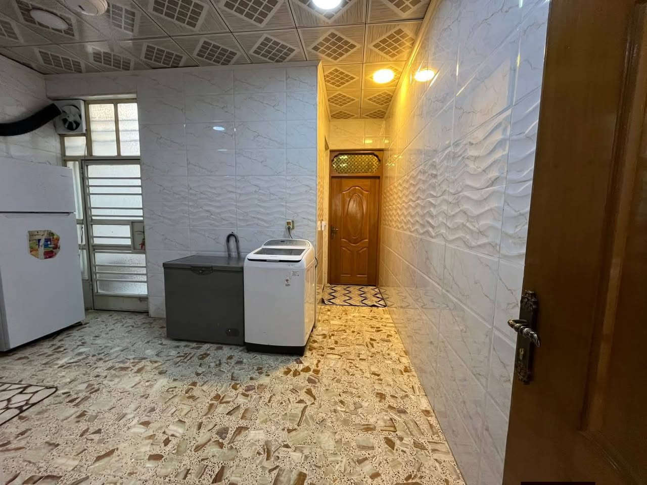 🏡 دار للبيع في حي السلام

المساحة: 100 متر (5×20)
📍 الموقع: حي السلام – خلف أبو جاكوج
🛣️ شارع بعرض 10 متر
🏠 البناء: ممتاز وقريب للجديد
✨ موقع مميز جداً

💰 السعر مناسب

للاستفسار والمراجعة: أو التواصل في الخاص 
📍 مكتب شبر للعقار – حي السلام
📞 *********** - ***********
