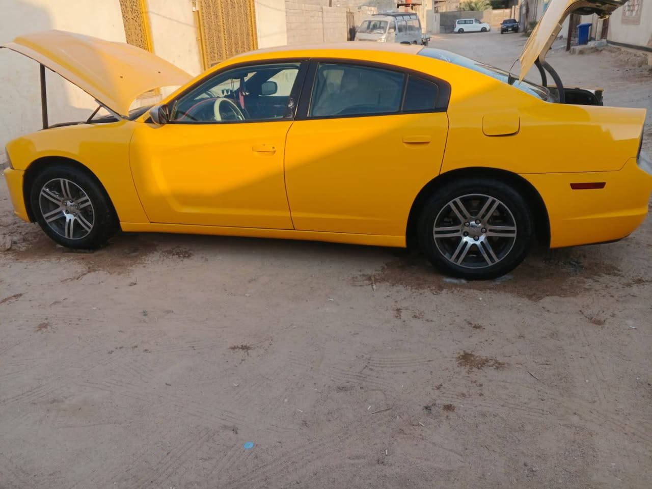 جارجر مديل 12 جاهزه وبسمنه تحويل جاهزه كير ومكينه وتبريد وحداديه وتخم تاير السعر 148وبيه مجال رقم راعيه ‏‪***********‬‏ مكلف بلنشر
