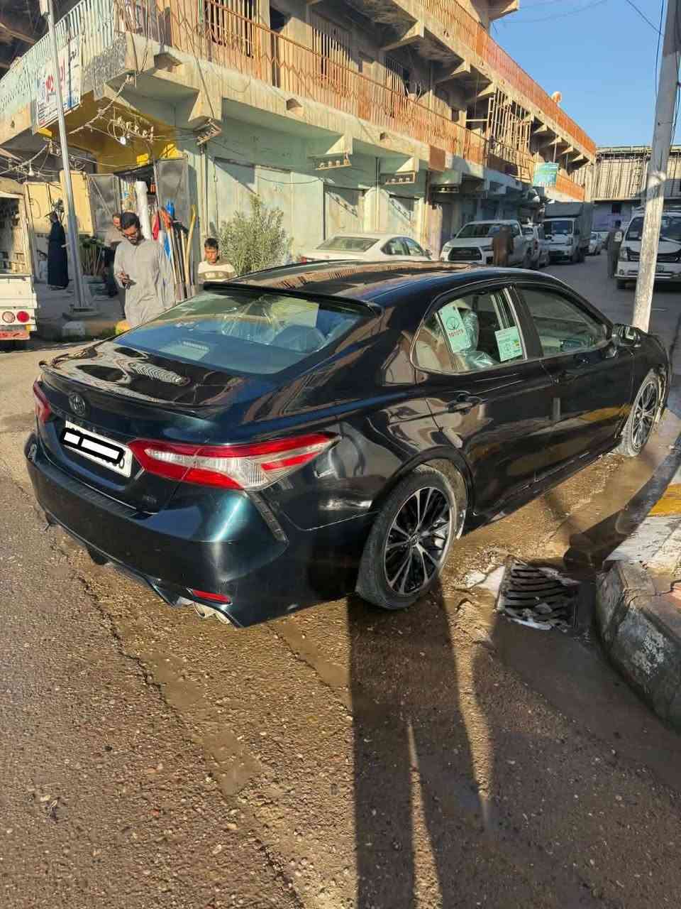 السلام عليكم
تويوتا كامري 2018 se ،،،،،، سعر 175 

بصمة تشغيل وبصمة ابواب رادار امامي وجانبي 
رقم كركوك جديد وكاله وتحويل بشرط 

ضرر السيارة فقط باب سائق تبديل شرط 
مكان السيارة صلاح الدين بيجي 
للأستفسار خاص او الاتصال على الرقم 
***********
