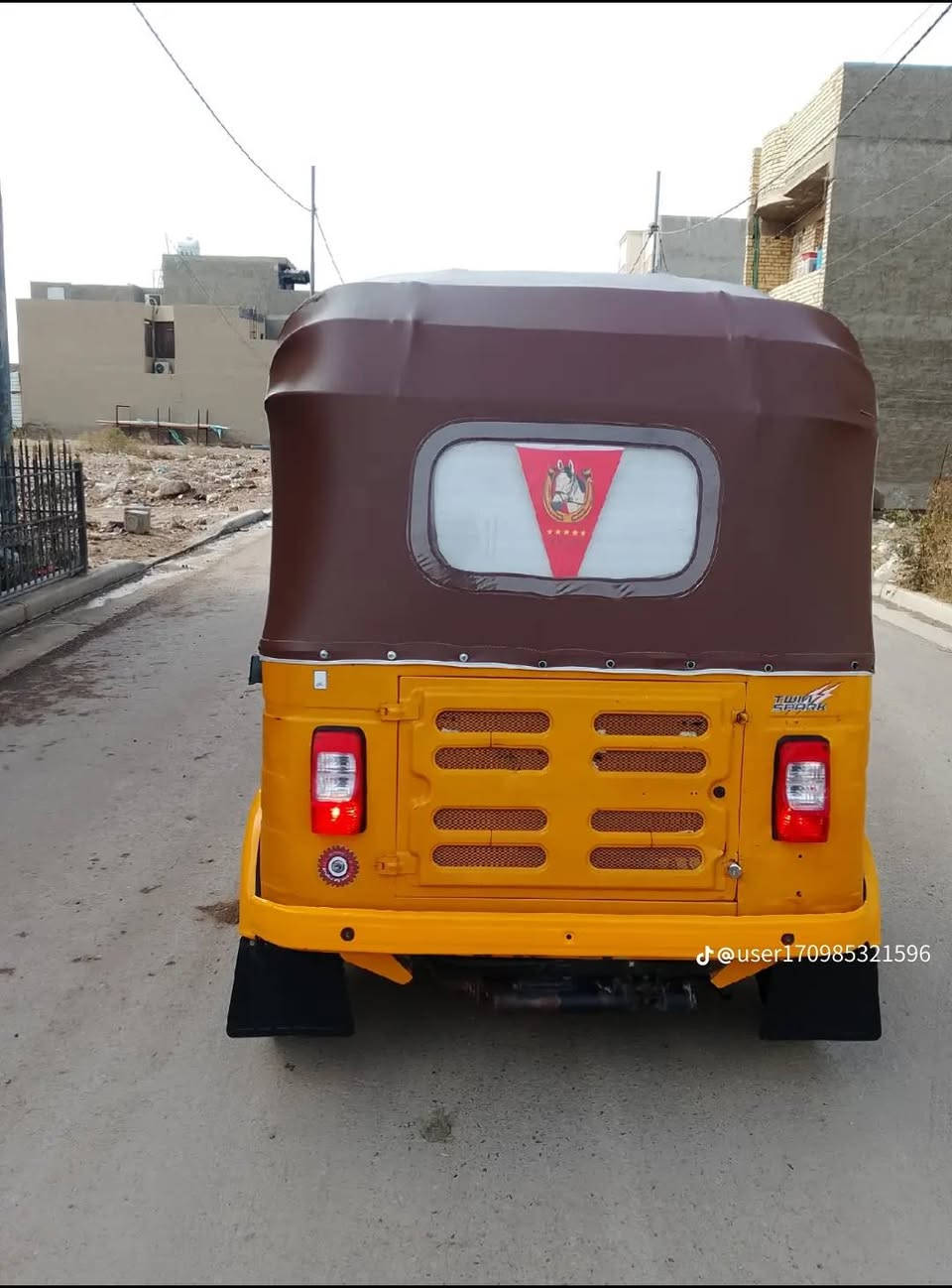 *********** سلام عليكم تكتك نضيفه سكنات جدد ضفاير جدد سعر 3 ونص وبيها مجال قليل
