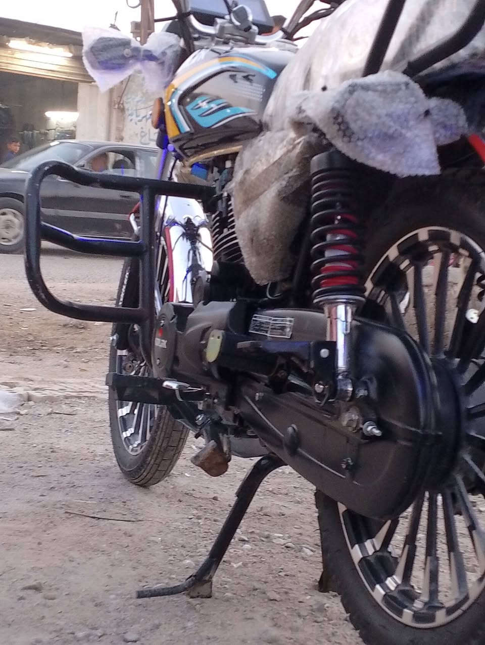 سلام عليكم دراجه للبيع دراجه سولنك دراجه رمبه صال 6اشهر اني نزلته بيدي من الرمبه دراجه برغي ما مبدل بيه ماش 2000وشويه دراجه جوه ايدي  شخط ما بيه سعر 900وبيه مجال   عنواني السياحي المعامل ***********
