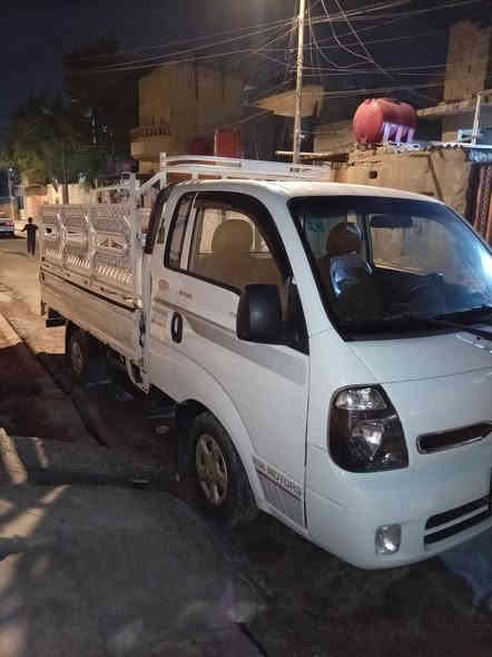 السلام عليكم اللبيع بنكو مفتوح 2700 مديل ١٨   (بسمي) سنويه (جديده ال٢٩ سياره صاعده هزه) بيها ضربه بسيطه موضحه بل صوره سعر 110 العنوان بصره حي الحسين رقم الهاتف ***********
