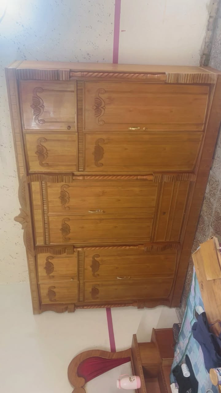 غرفه نوم جديده صالي فتره من ماخذها زلق مابيها شغل مال مال ديوانيه درجه اوله ‭0771 278 6873‬
