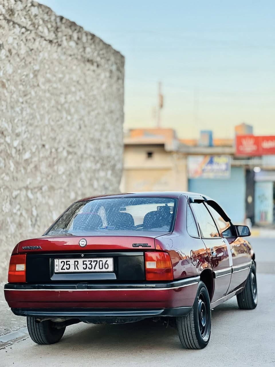 سيارة فكترا 92 للبيع
حجم 20 
رقم كركوك انكليزي 
شرط التحويل بأسمي 
لاصرف لا بخار مابيها تصفيات ولا ضربة
 دفتر بانزين 
السيارة جاهزة مــن دعامية للدعامية
 كهربائيات كامل شغال مابيها مصرف
 مكلف بالنشر 
السعر / 48 
هاتف / ***********
