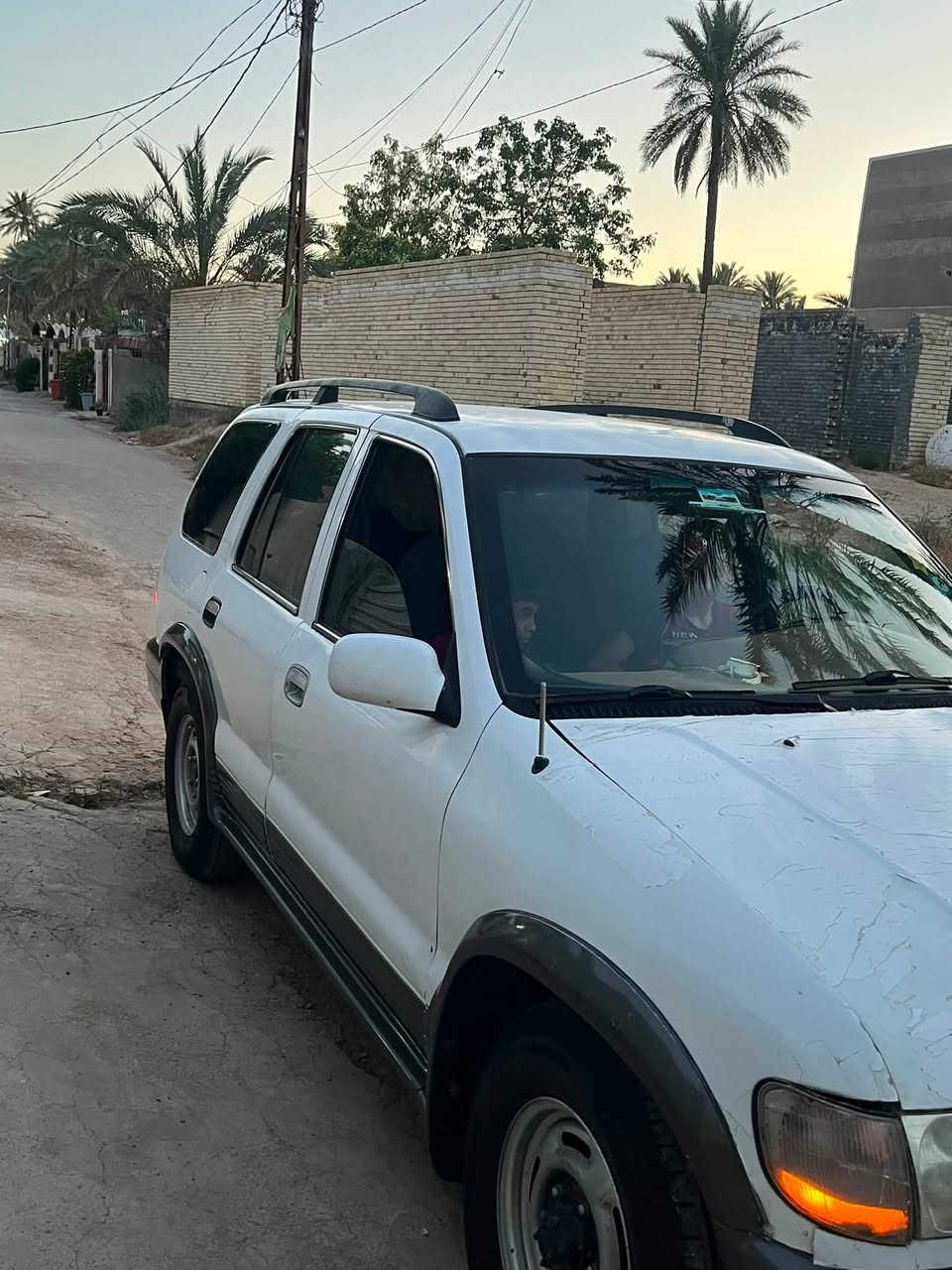 سبورتج  موديل 2001 
رقم اربيل تحويل ثاني يوم
سيارا خير من الله محرك مسكر 
نقصها بس تبريد 
السعر 58 وبيها مجال للشراي 
الرقم *********** واتساب
مكاني ديالى .جديدة الشط
