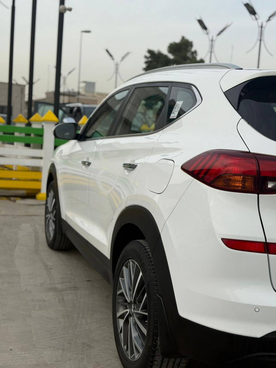 ....سلام عليكم توكسان 2019 خليجي السيارة بصمة كشن كهرباء جلد مري شفط تحكمات محرك كير تخم تاير كفالة شاشة كار بلي واير ليس اواكس رقم بغداد مكفولة من الضربة والصبغ فقط بارد بل بنيد  السعر 188$ مكاني بغداد البلديات رقم ***********.
