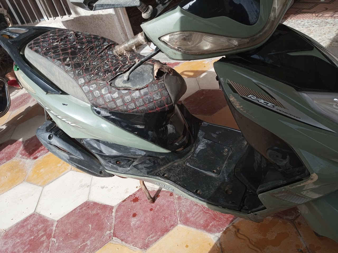 سلام عليكم
دراجة للبيع كومة حديد ذب سعرك ومبروك عليك كلشي شغال


**إذا كنت صاحب هذا الإعلان وتريد حذفه لأي سبب، رجاءا أرسل رسالة إلى الدعم الفني**