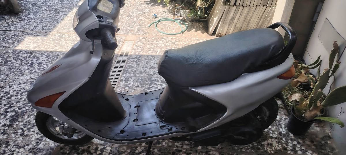 فراشه نثيه
290 وبيها مجال بسيط للشراي
 نقص باتري 
وكلشي شغال بيها كامله 
العنوان النجف حي العسكري كبل مقابل اسواق بركات الزهراء. 
***********
