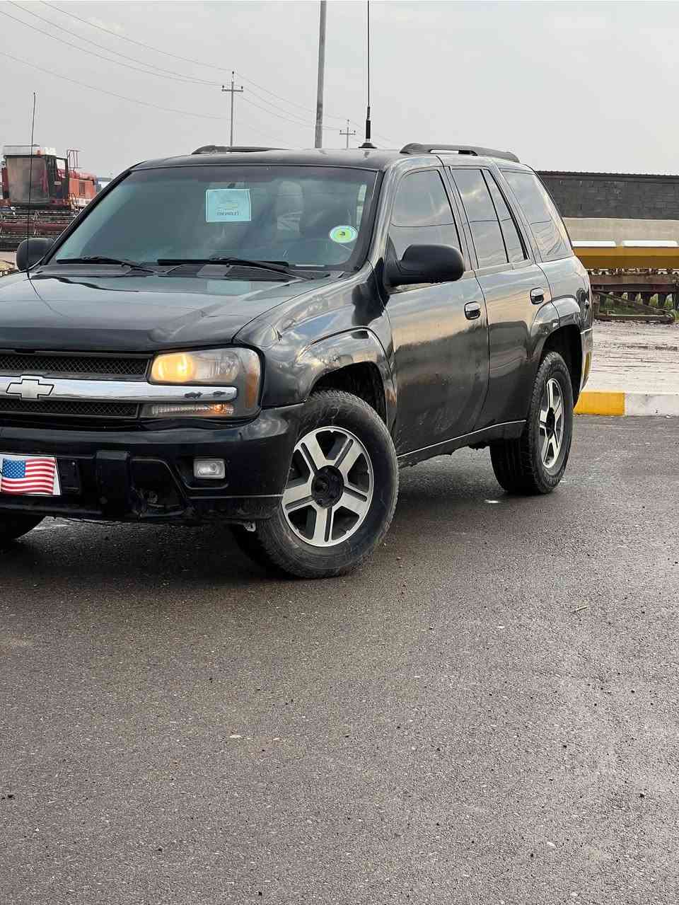 بلايزر ٢٠٠٨
تبريد سارد و گةرم بةشةرت گير و مكينة بةشةرت قباغ رةش مرغوب ٦ پستنة مةنةفيس  ٣ پارچةي هةية بي داخلي 
سعري 48 وةرةقة و مجال

***********
