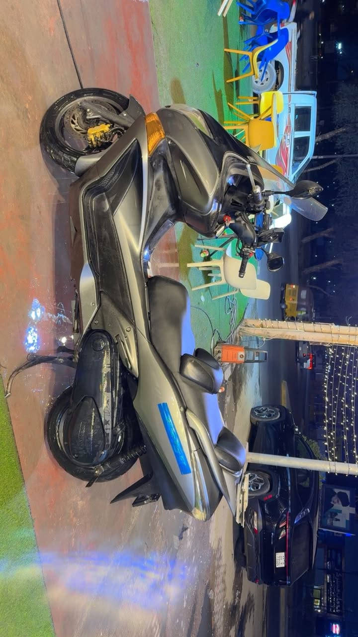 سلام عليكم ورحمة الله وبركاته شباب دراجه سلفر ونج جي تي 600cc  الدراجه مال حاويه  خير من الله اوفر مود الدراجه حلوه ماشالله مابيها اي نقص مابيها شغل وتطلع وين متريد مكينه مكفوله الهاتف:*********** خابرني وتدلل ماقصر وياك نشالله اسف عل اطاله ❤️
