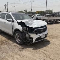 سورنتو للبيع عل حادثهه سعر اتصال ‭0786 136 9627‬