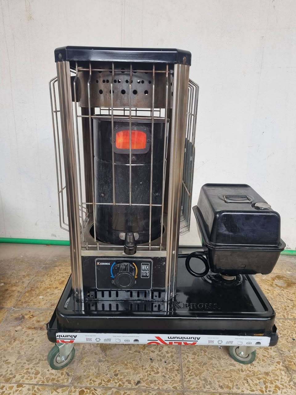 تكرار الوجبه لي كثرت الطلب صوبات كلش نوعيه زينه لحد يقول تصرف كاز لان الفيتر ابو وسيم هوا يصلحهم اي عطل بيها يصلح ميخليه تصرف كاز المهم دفي البيت العنوان موصل برطله حي السلام 
رقم الموبايل ***********
