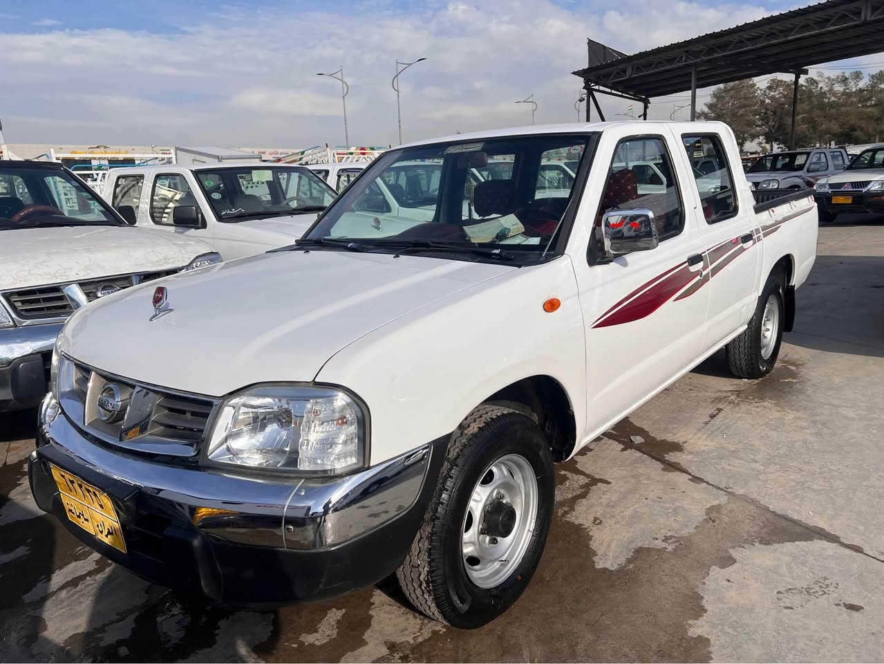 2011 یابانی  سویچ کۆنتڕۆڵ یەک دەست لە شەریکەوە مەکینەی نەکراوەتەوە کلاجی شریکەی لەسەرە لەزگەی شەریکە   سەیارەکە باری لێ بار نەکراوە هەموو ئەشیاکانی شەریکەی ماوە هەردوو سویچی شەریکە سەنەوی بەسەر جوە بێ بۆیاخ و قەلەمکاری کەمێک ساردی هەیە ڕەقەم تەلەفون ***********  شوێن سلێمانی السليمانية, العراق
