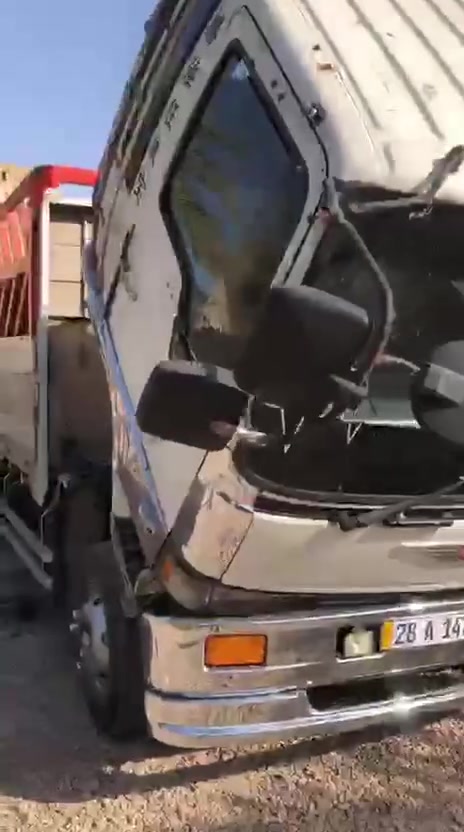 هينو لبيع موديل 2000 شاصي 6وربع رقم نجف الجديد تخم تاير جديد محرك وكير جدد محرك 80 سياره نضيفه جاهزه لشغل مامتواجد عل الفيس فقط رقم *********** اقبل مراوس بسياره صغيره
