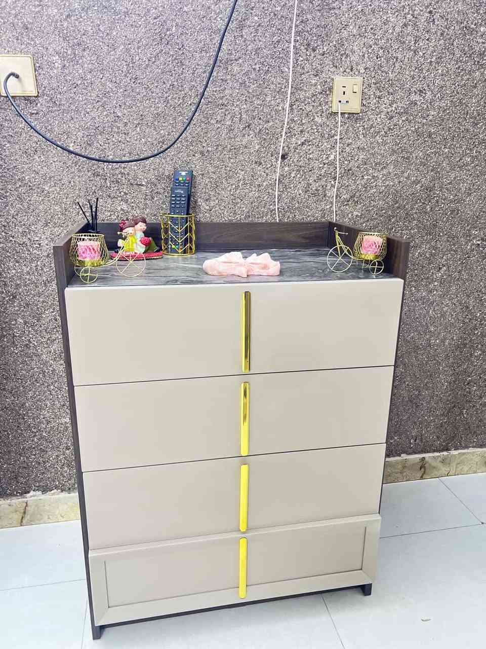 غرفه أخشاب اصليه إيطاليه درجه أوله مستعمله شي قليل 6قطع السعر مليون و٧٠٠وبيها مجال عنوان بغداد العبيدي 
الاستفسار خاص


**إذا كنت صاحب هذا الإعلان وتريد حذفه لأي سبب، رجاءا أرسل رسالة إلى الدعم الفني**