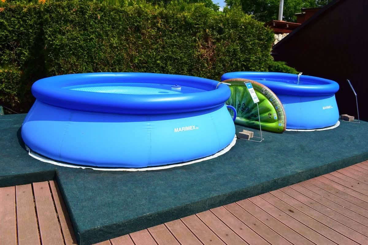 متوفر انواع وحجام المسابح 🏊‍♂️من افضل شركات العالمية احجام متنوعة واسعار تنافسية
الاحجام:
نوع الاول حجم الصغير ⬇️

مسبح  دائري قابل للنفخ الحلقة العلوية، مصنوع من خامات PVC متينة وعالية الجودة

المواصفات:
مسبح أطفال قابل للنفخ
القطر: 168 سم
الارتفاع: 51 سم
السعة  : 207 لتر (عند 80% من الامتلاء)
المادة: PVC عالي المتانة
اللون: أزرق

نوع الثاني المتوسط ⬇️

مسبح  دائري قابل للنفخ الحلقة العلوية، مصنوع من خامات PVC متينة وعالية الجودة

المواصفات:
مسبح أطفال قابل للنفخ
القطر: 244سم
الارتفاع: 63 سم
السعة  : 207 لتر (عند 80% من الامتلاء)
المادة: PVC عالي المتانة
اللون: أزرق

نوع الثالث والكبر عائلي ⬇️

مسبح إنتكس العائلي السريع التركيب (3.66 متر)

كود المنتج: 28130

الأبعاد: القطر 3.66 متر × الارتفاع 76 سم

سعة المياه: 5621 لتر (1485 جالون)

الخامة: جدار متين مكون من 3 طبقات (طبقتان PVC تتوسطهما شبكة بوليستر)

العمر الموصى به: 6 سنوات فما فوق

آلية التركيب: حلقة علوية قابلة للنفخ، يرتفع المسبح تلقائياً مع تعبئة المياه

الملحقات: المسبح فقط (لا يتضمن مضخة فلترة)

للطب ولحجز عبر الخاص او عبر رقم
***********واتساب
او عبر رابط 🔗 

https://store.montajatii.sbs/lmsh-shob-store
