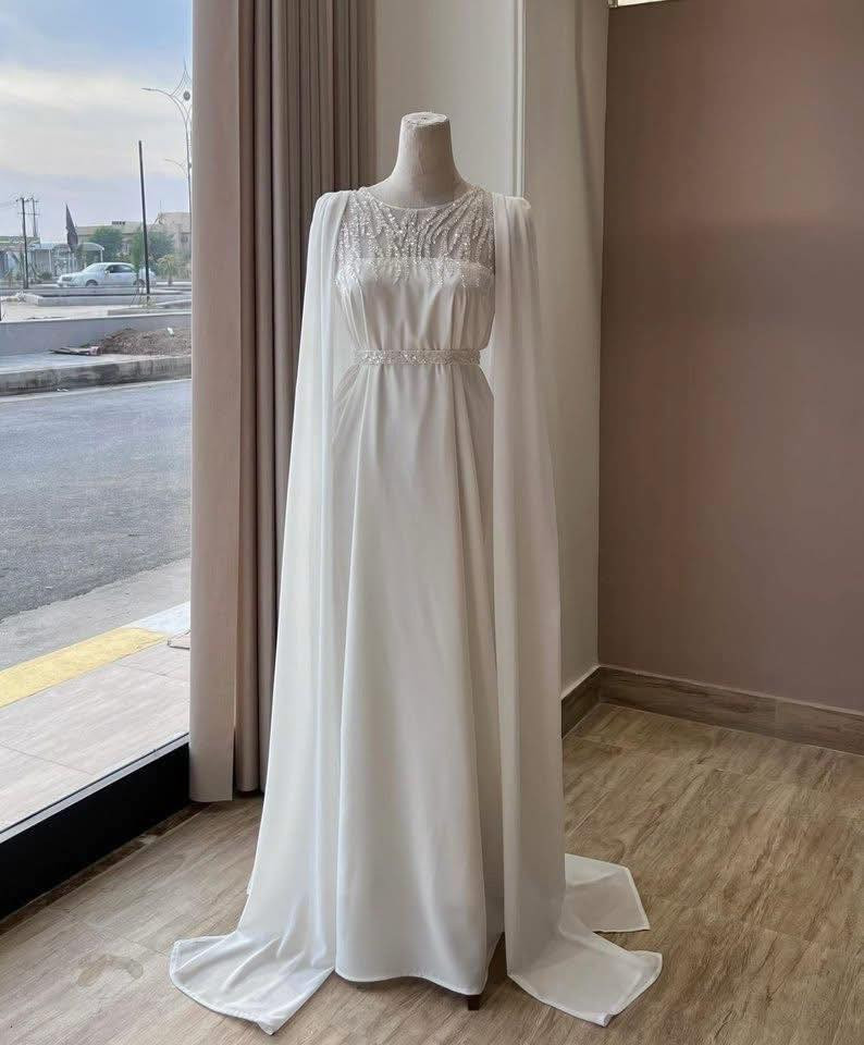 يلبس٠ ٤ او ٤٤ اريده ب ١٠٠ تواصل عل هذا رقم *********** اكو توصيل جميع محافظات
