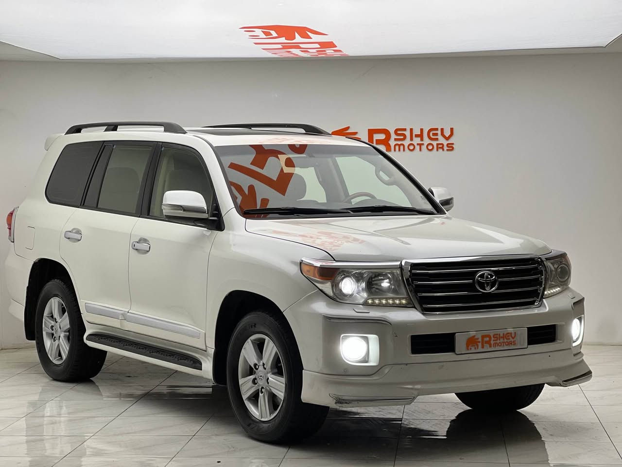 TOYOTA LAND CRUISER 2014
تويوتا لاند كروزر 2014
مواصفات GXR
بدون صبغ السيارة
مكفولة كلها
رقم جديد
كير و محرك بشرط

237,000كم ماشية
خليجية
السيارة جديدة و مناسبة السعر
41,000 $
يعني أربع دفاتر و عشر أوراق و بي مجال للطيبين

مكان السيارة

دهوك -معرض ارشف R-Shev
رقم51 من معارض التيرمينال
كورك - واتس اب
***********
*********** دهوك, العراق
