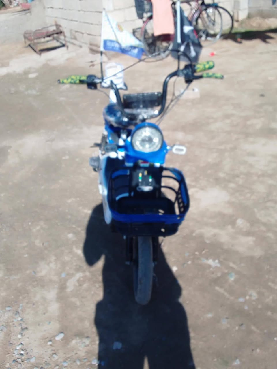 بايسكل شحن للبيع سعر 175وبي مجال ***********
