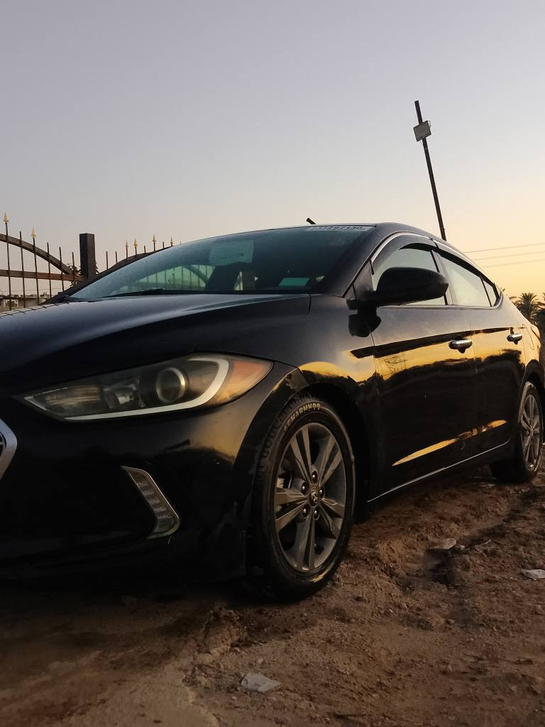 السلام عليكم من رخصت الادمن عندي النترا للبيع موديل 2017 وارد امريكي حادثه جاملغ خلفي وشويه من القبغ الجنطه بدون دواخل ليبل واحد محرك كير صدر تبريد تتفئه كله مكفول رقم بغداد الإنكليزي باسمي هزه جديده 
مكان سياره بغداد 
السعر 118 
الاستفسار 
***********
***********
