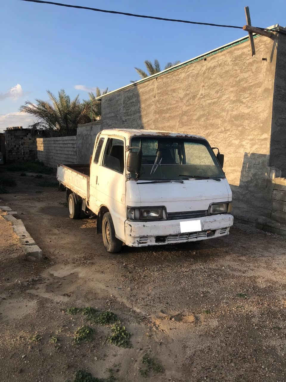 سلام عليكم كيا بنجو للبيع
موديل ٩٤ منفيس انبار ،
السيارة شغاله،السنوية ضايعة،وتستلم كاز
المحرك زين
الكير بس الثالث مايجي
والاكسل بي ونه
السيارة كدامكم
ابيع كوم حديد
اتعهد بسرقة وعشائر 
السعر ٢٠ وبي مجال شي بسيط
اتصال و واتساب ***********
