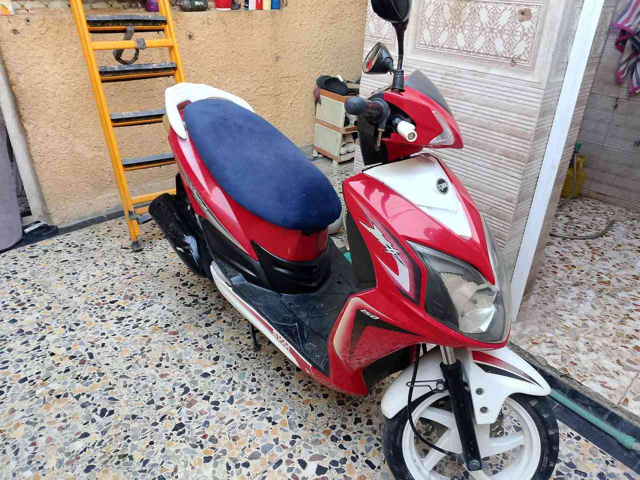 300 رايدها ماكينه بلاد ما مفتوح عوزها بس باتري الامين الثاني ***********

