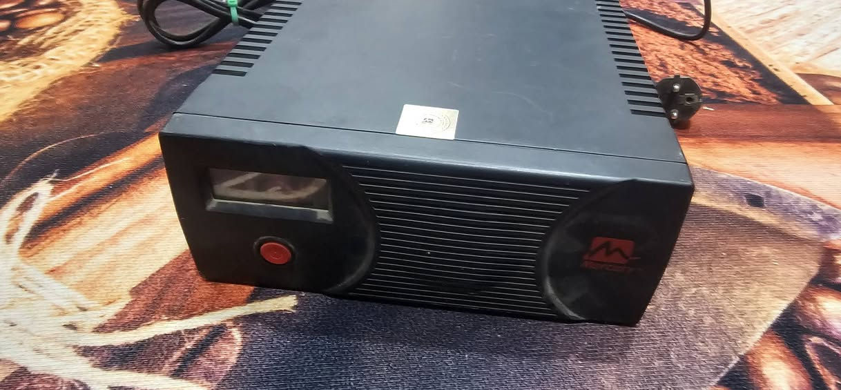 عاكسة  وشاحنة نوع ميركولي    12فولت 1kvمستخدمة شي قليل ٨٠ الف مع التوصيل شرط الشغل


**إذا كنت صاحب هذا الإعلان وتريد حذفه لأي سبب، رجاءا أرسل رسالة إلى الدعم الفني**