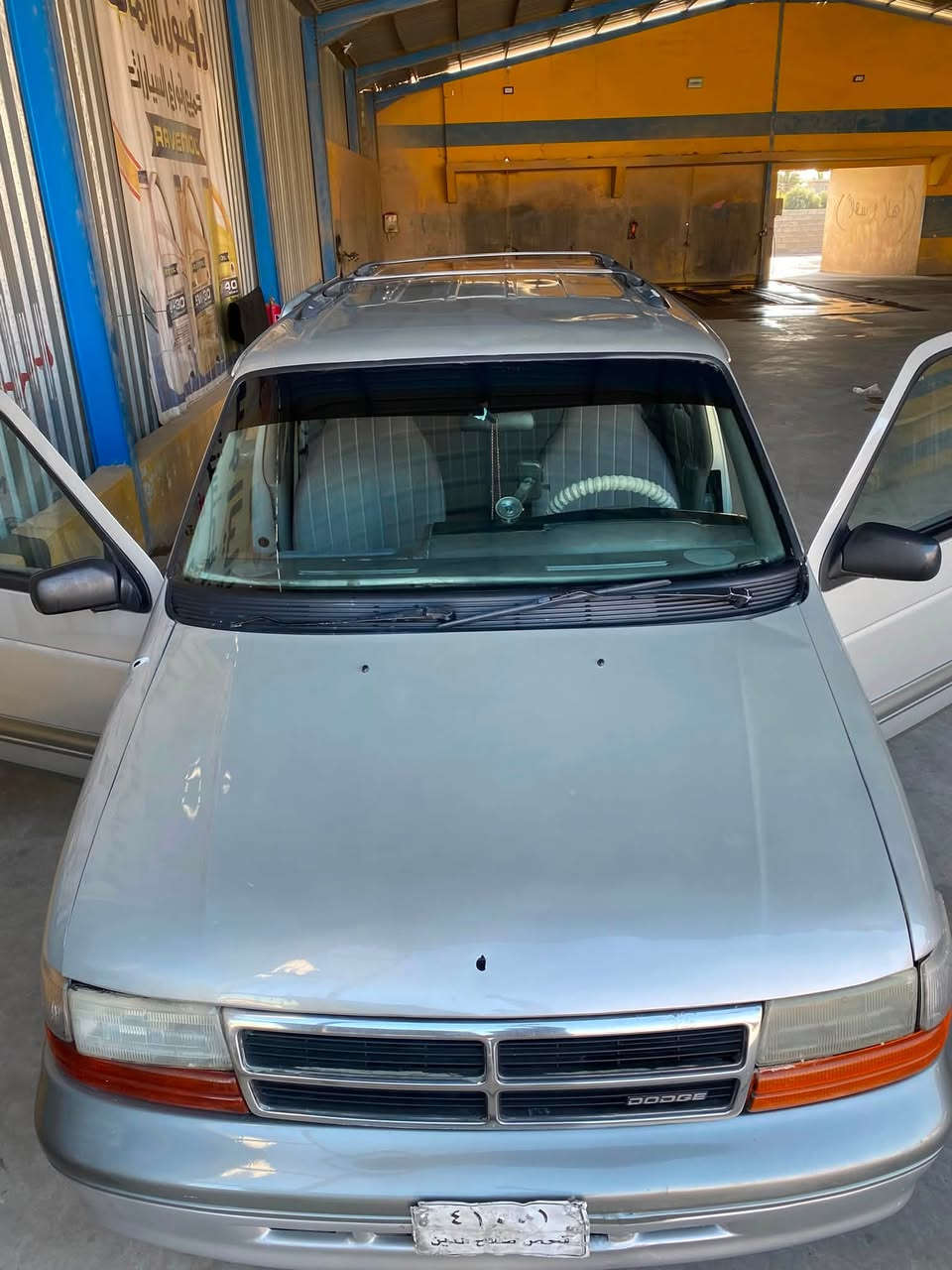 السلام عليكم 
گلايزر للبيع أو مراوس موديل 94 
محرك كامري معمره جديد 
السعر 39 وبي مجال 
للأستفسار عن الرقم وباقي التفاصيل 
اتصل *********** / ***********

