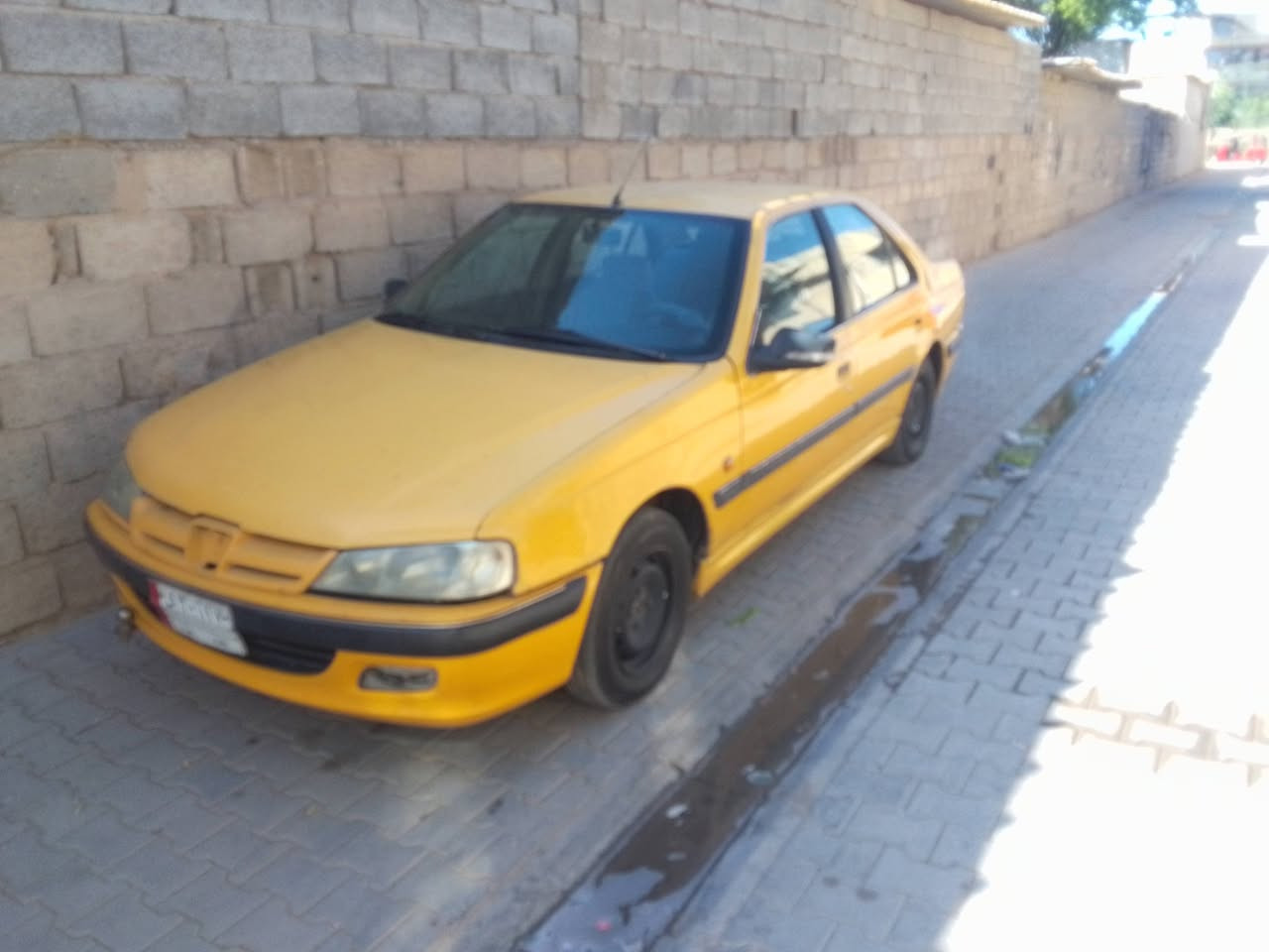السلام عليكم بيجو بارس 2013 محوره كير ومكينه كورلا حادثها جاملغ ايمن بدون داخل وبيها طخه بسكن موضحه سعره 35 وبيها مجال العنوان بغداد جكوك هاتف *********** بيه واتساب
