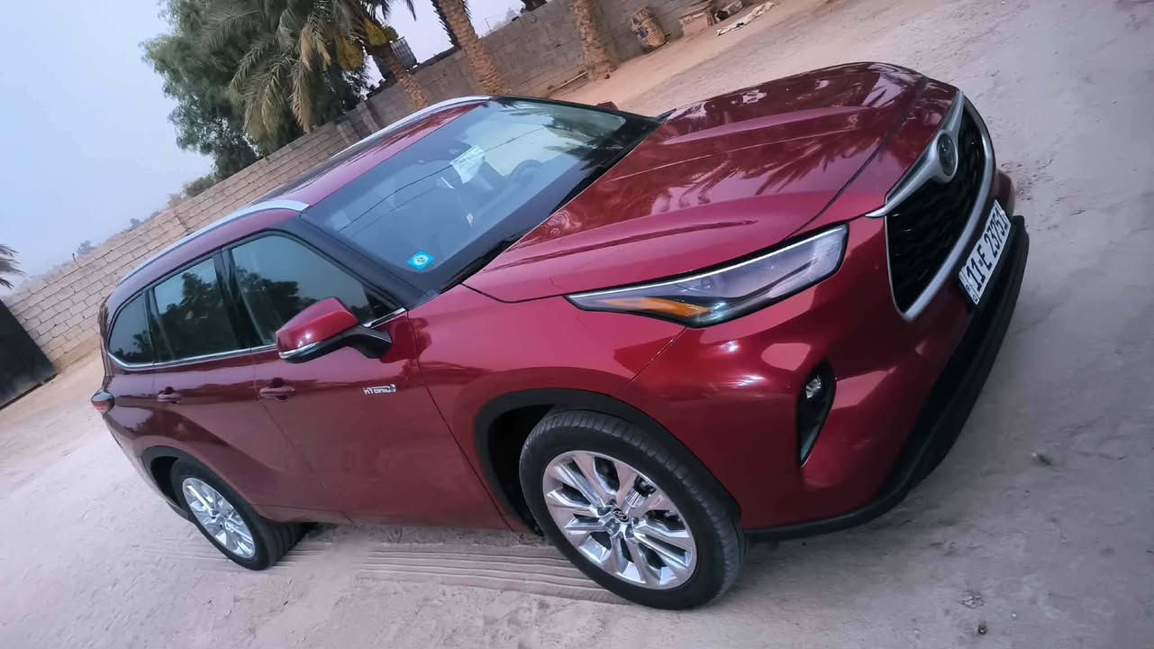 سلام عليكم.....
تويوتا هايلاندر  امريكي كلين 🚗
موديل2021
مستخدم العداد 99.000 K.m
مكفوله كفاله عامه بدون اي صبغ 

مواصفات فول 
محرك 2500 هايبرد 
فور ويل AWD
أنظمة أمان متقدمة تشمل الرادار الأمامي + النقطة العمياء + التحذير الخلف
4 كاميرات 360 درجه 
داتا شو  
جلد اصلي لون اسود + صاج ملكي + تبريد مقاعد
مقاعد فول كهرباء 2 للسائق والراكب  
 عدادات ديجيتل (كيجات الكترونية )
ويل حجم 20 كروم 
سقف بانوراما
صندوك كهرباء 
كيجات ديجيتل 
بردات ابواب
انظمه قيادة متعدده
وباقي المواصفات معروفه
السعر (315) وبيه مجال قليل...
التواصل (***********)
مكان السيارة -الانبار - عامرية الصمود -
