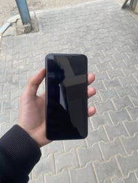 ايفون ١١ برو ماكس • ٢٥٦ • بطاريه ٨٩%